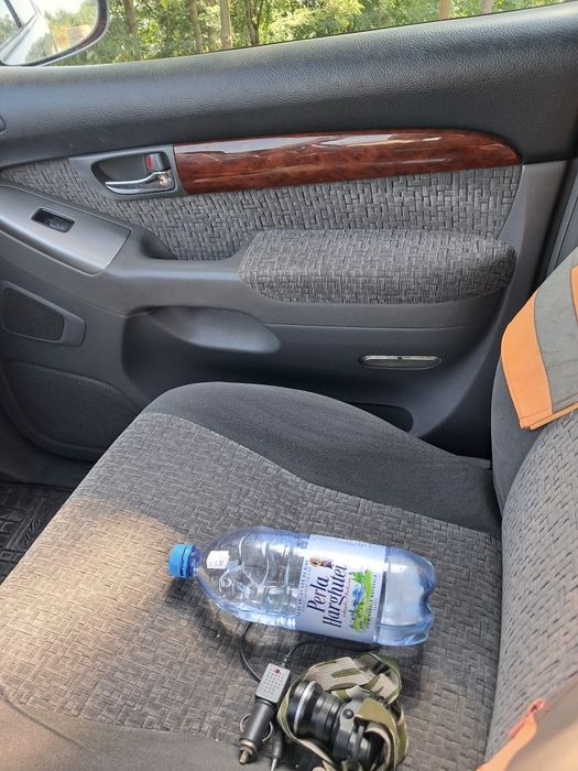 Toyota Land Cruiser j 120 autoutilitara