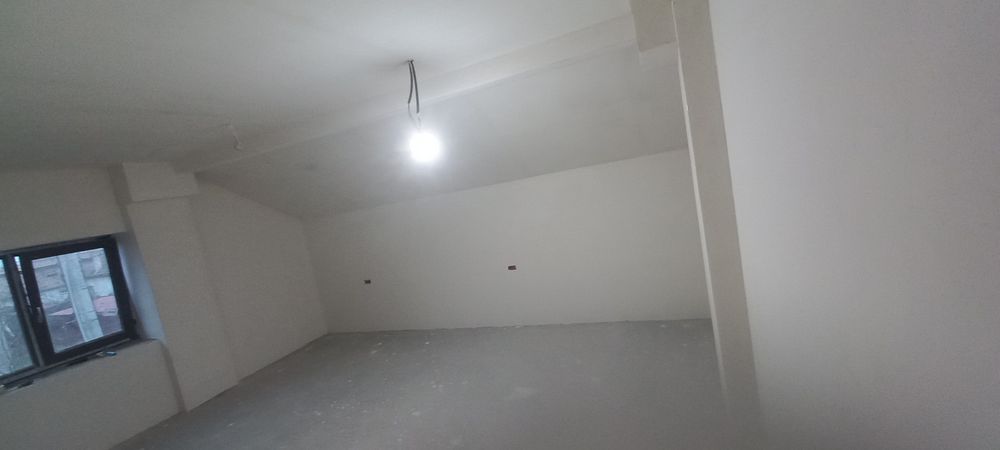 Ocazie!! Interior la alb!!Vând casă P+mansardă  înaltă cu beci in Sanm