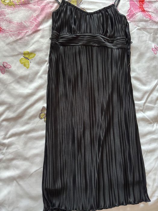 Черна рокля Dika