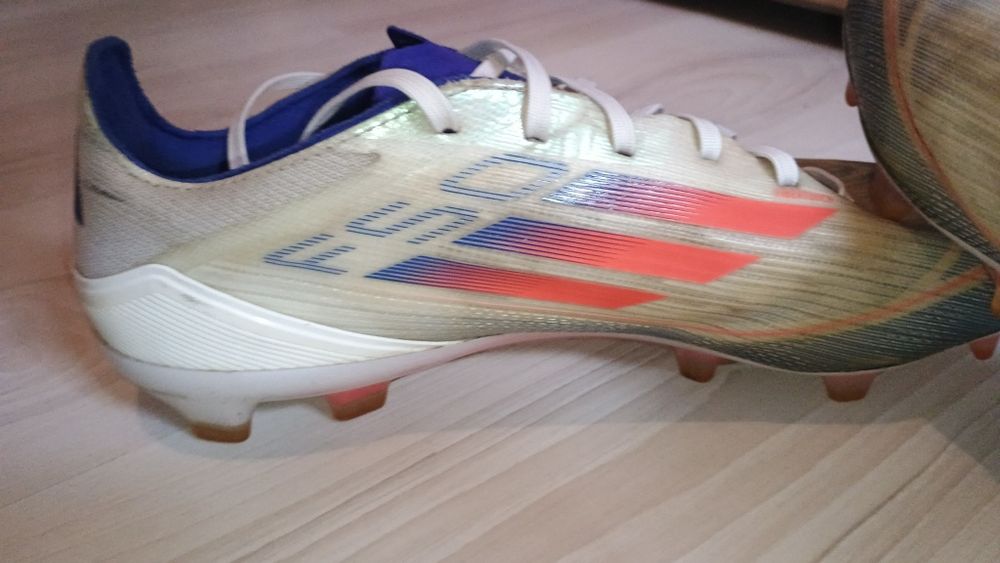 Ghete fotbal Adidas F50 elite numărul 42