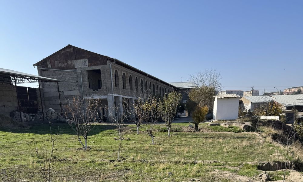 Земля/Участок/ Здание под любой бизнес.