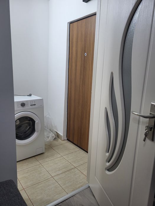 Închiriez apartament  1 camera
