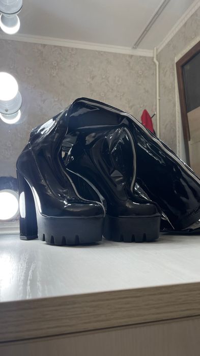 Сапоги/ Ботфорты/ на молнии/ лакированные/ размер - 38