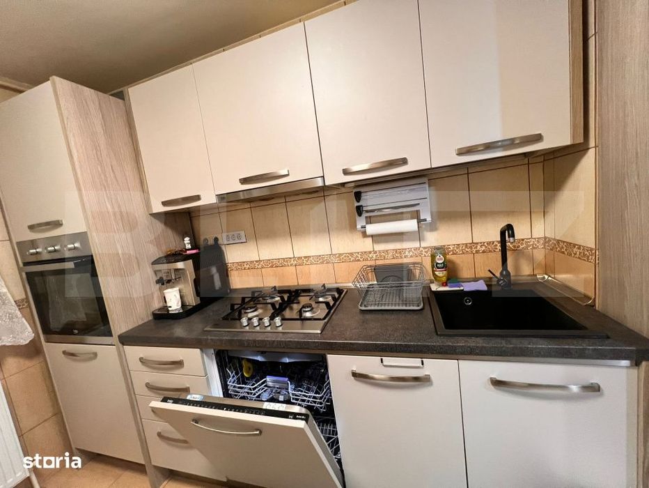 apartament 4 camere mobilat si utilat-zona buna