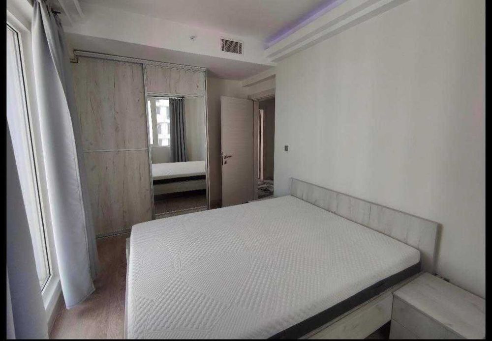 Дава се под наем Двустаен апартамент в Бургас, Изгрев - 63 кв.м за 204 € - Снимка #2