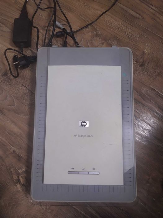 Планшетный  Б/У сканер HP ScnJet 3800 со встроенным слайд-адаптером