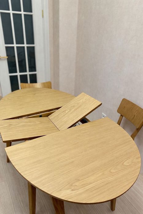 Стол обеденный стульями