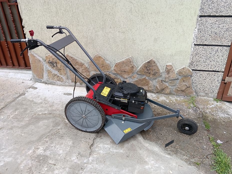 Самоходна косачка за голяма Трева!