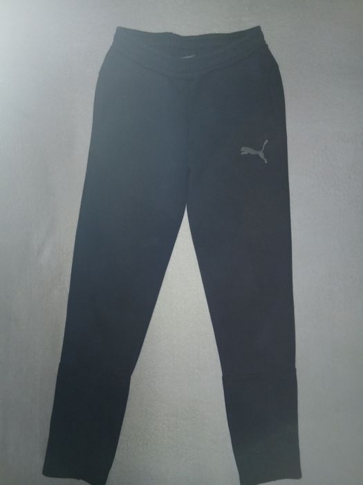 Vând pantaloni de trening Puma ptr.băiat