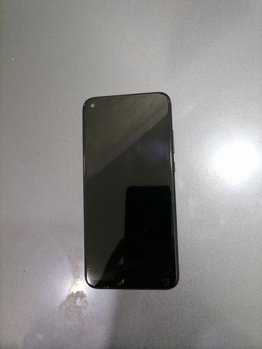 Продам два телефона Huavei P 40 lati E