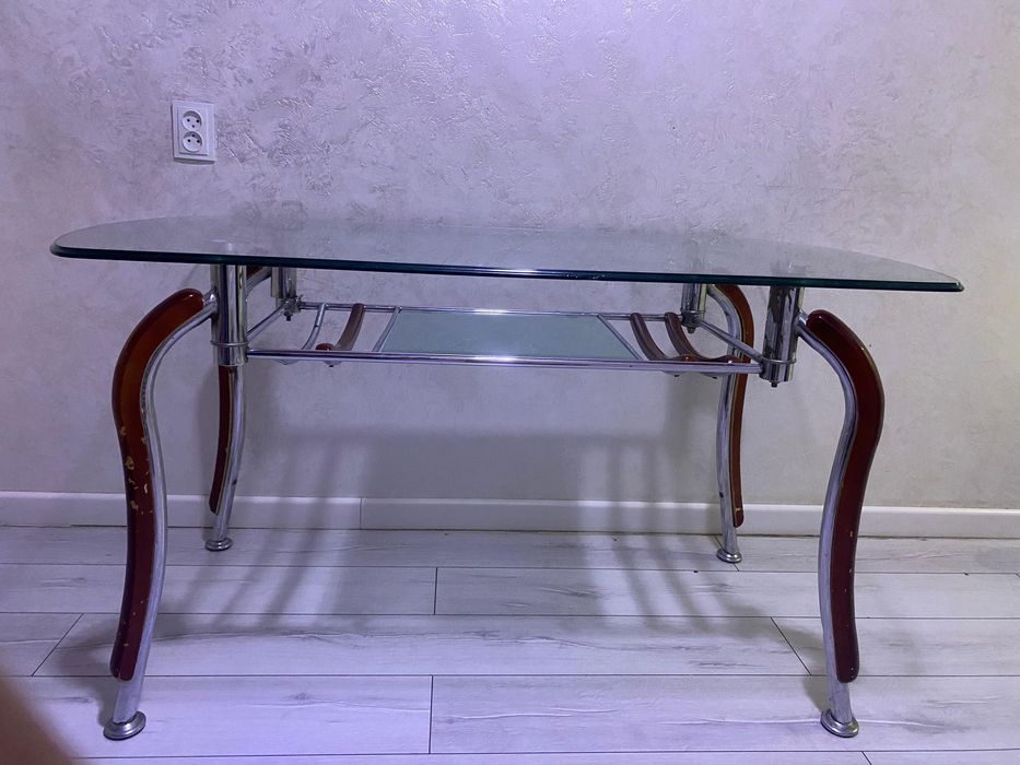 Продам кухонный стеклянный стол