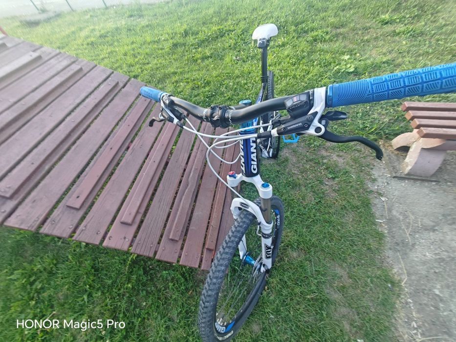 Vând bicicleta Giant Trance