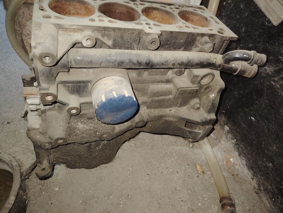 Б. У. Блок целинров ларгус 8кл.7км