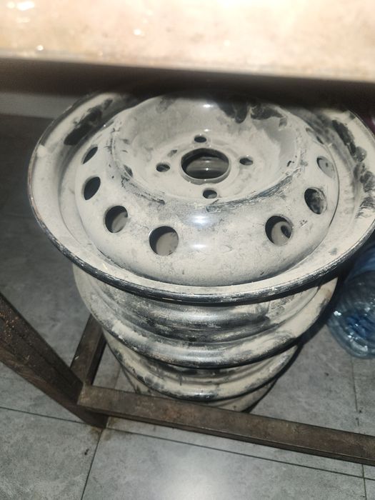 Диска R14 сотилади