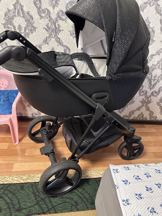 Продам коляску Ining Baby 2 в 1