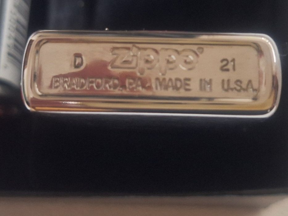 Vând bricheta zippo personalizată