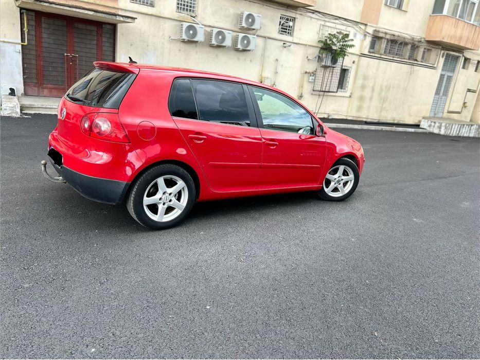 vând golf 5 1.9 tdi