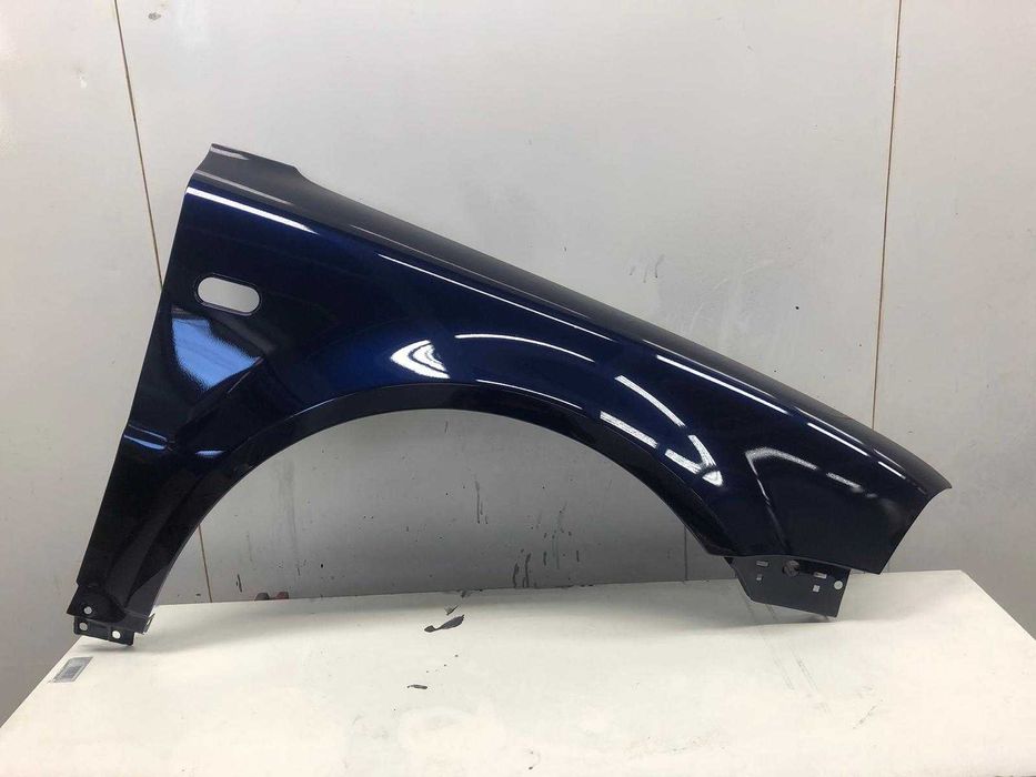 Aripa Fata Dreapta VW Passat B5.5 An 2003-2005 (LB5N (Albastru))