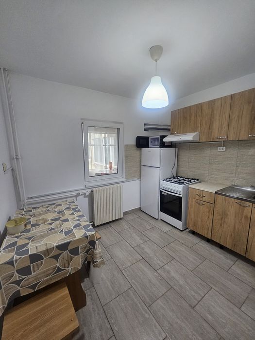 Apartament 2 camere de închiriat