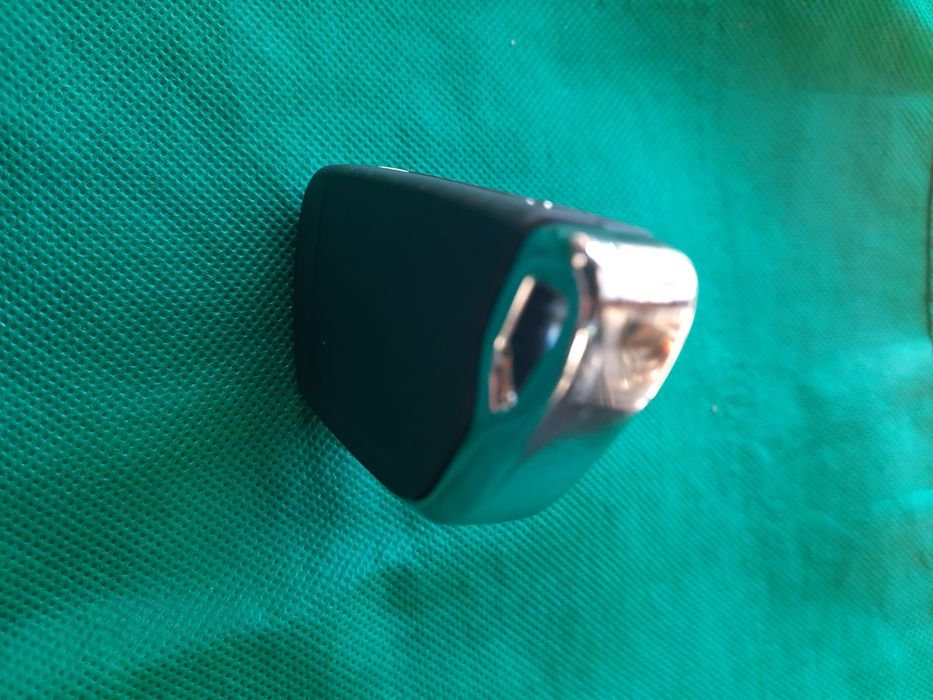 9.99€ нова Кутийка ключ за Peugeot