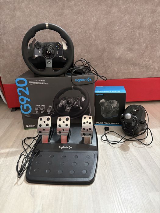 Logitech G920 симулатор - волан + педали и скорости