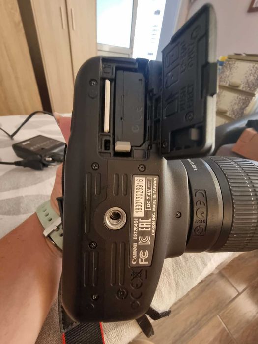 Фотоапарат Cannon EOS 1200D DSLR