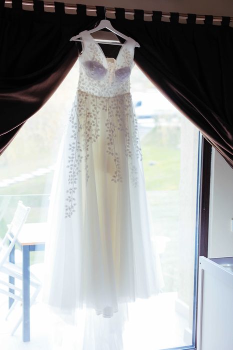 Vând rochie de mireasă