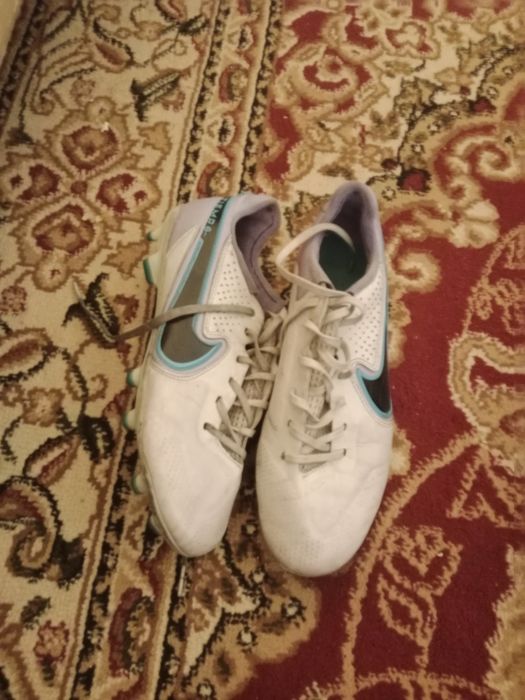 Футбольные бутсы темпо