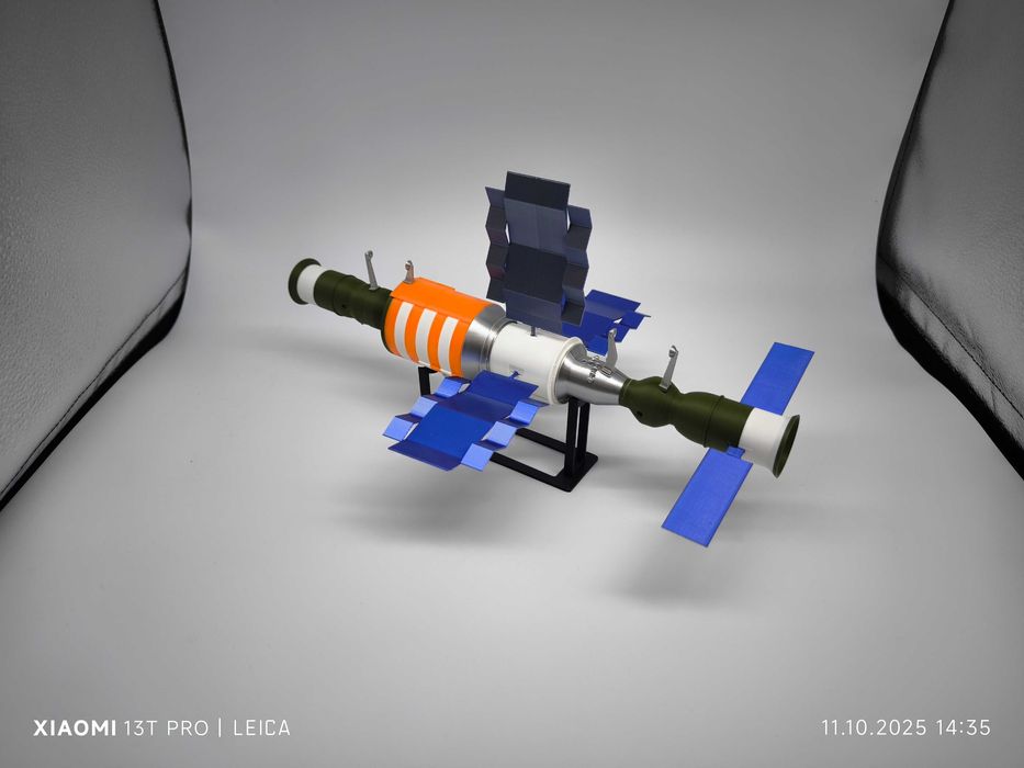 Салют-7, космическая станция, сборная модель
