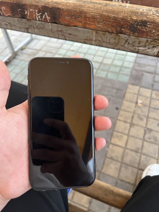 продам iphone 11 128гб