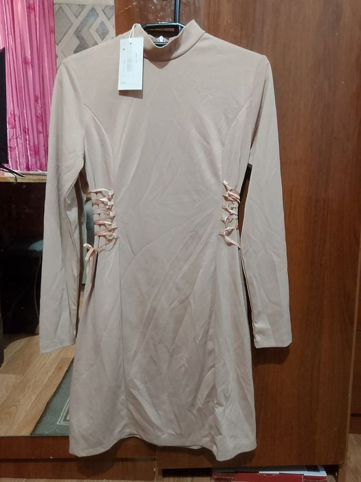 Продам новое платье