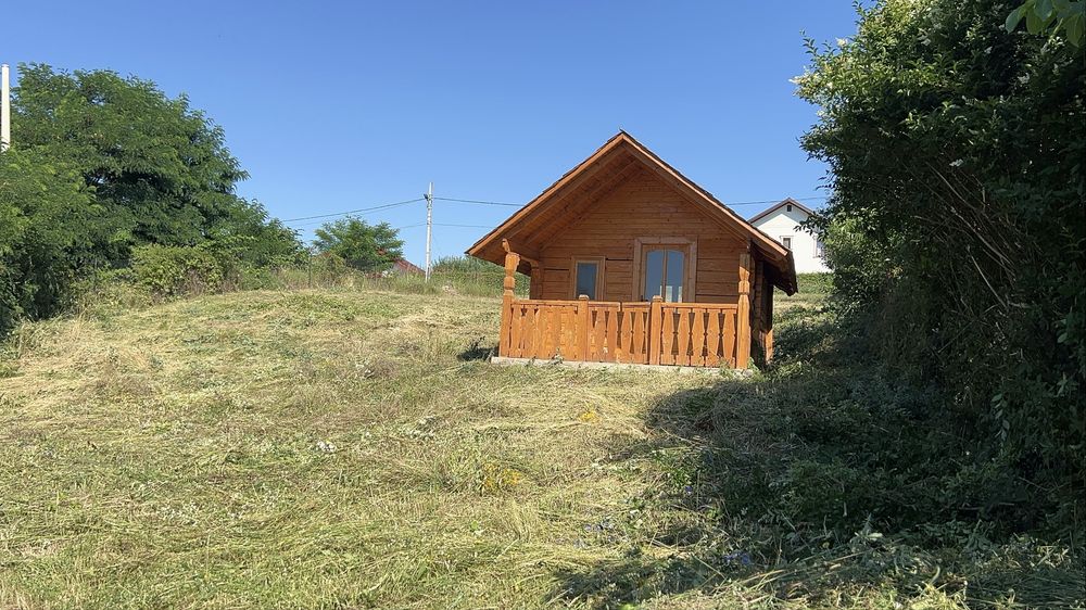 Teren 665 mp + căsuță rustică din lemn | Pozitie rară |  – Acces din 3 laturi | Tăuții Măgherăuș | €50 000 Nenegociabil |