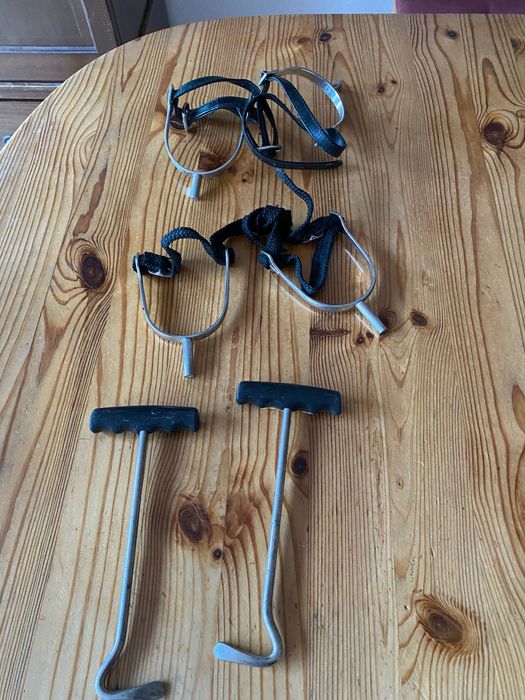 Стремена,уздечки для верховой езды