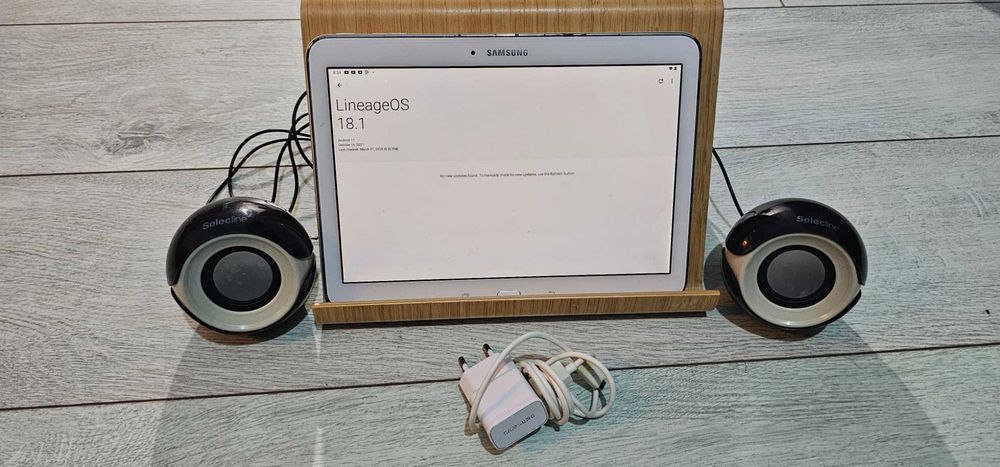 Tableta SAMSUNG TAB4 SM-T530 display 10 inch