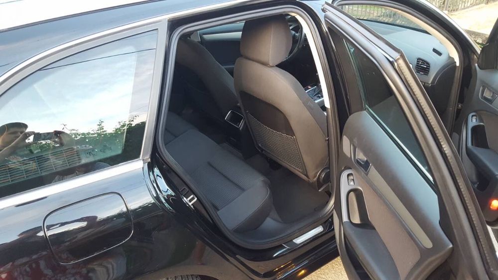 Продавам Ауди А4 Б8