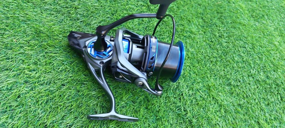 Макари  Dolphin CAST 8500