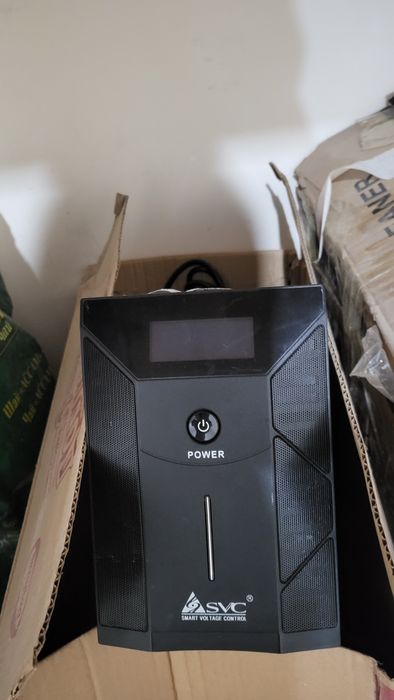 ИБП SVC V1000, V2000 LCD.
