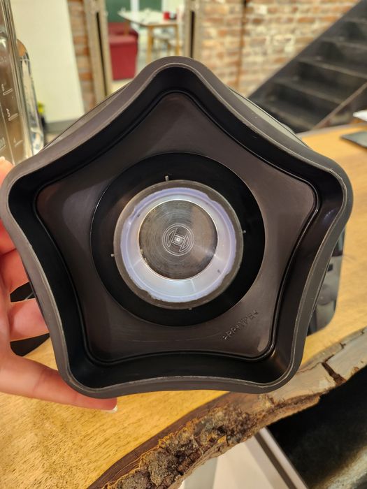Блендер Bosch Silent Mixx + приставка за ядки и сосове