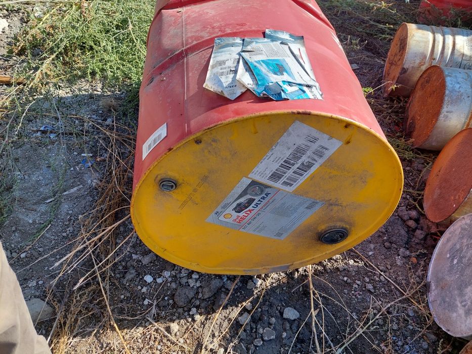 Продам бочки металлические -200л.