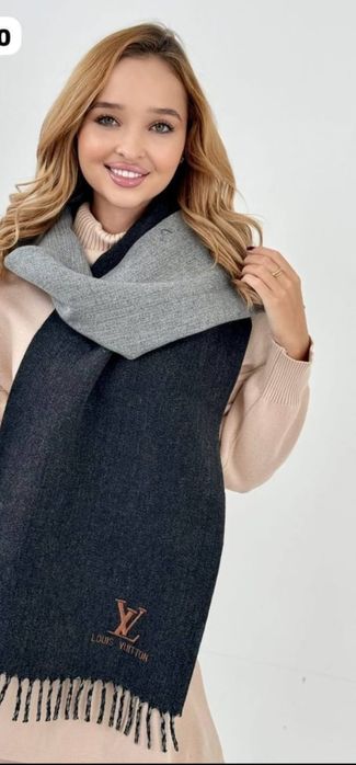 Шарфтар, шапкалар сатылады