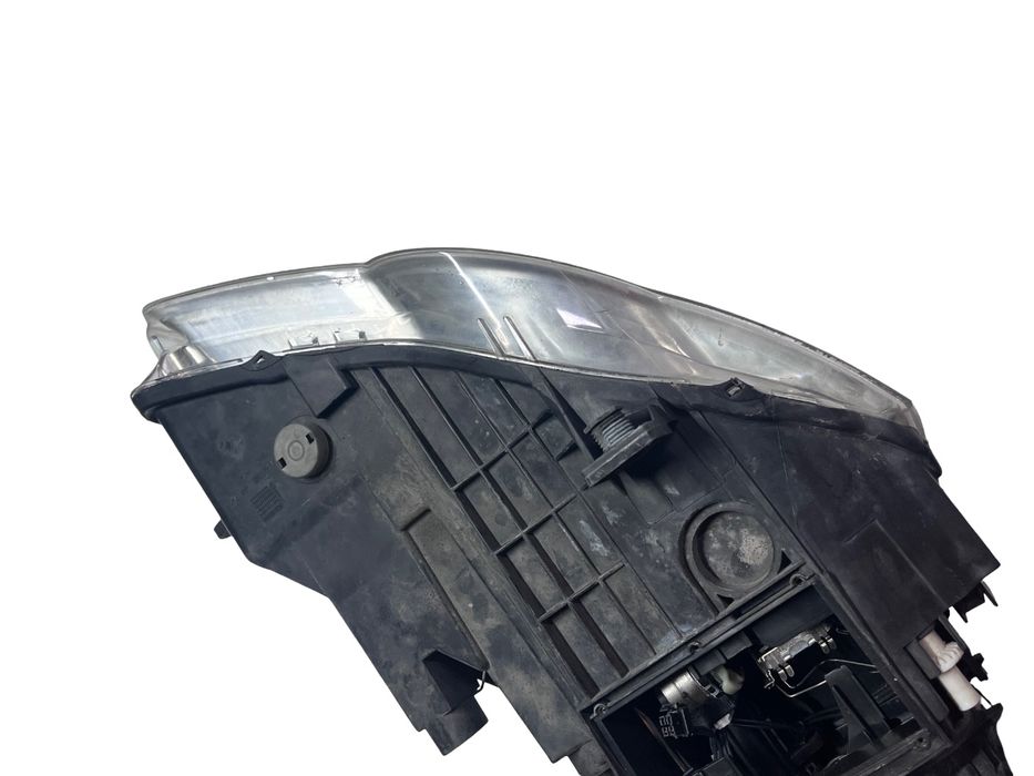 Far Stanga Cu Lupa Si Bi Xenon Europa Volkswagen Passat B6 2005 - 2010