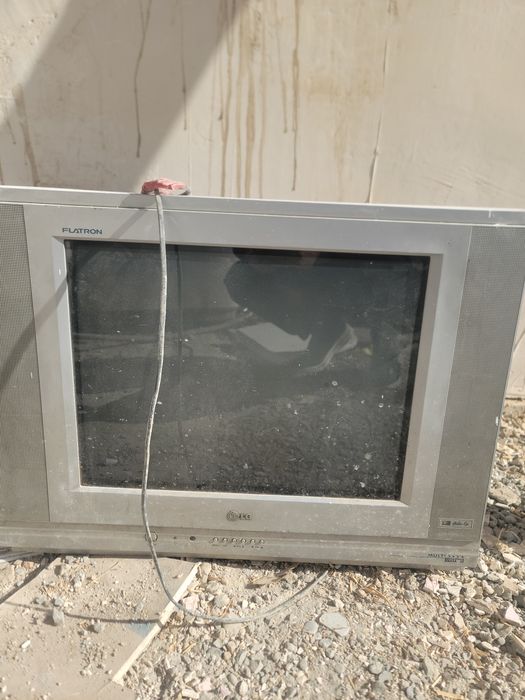 Срочно 2 телевизора Sony. Flatiron.