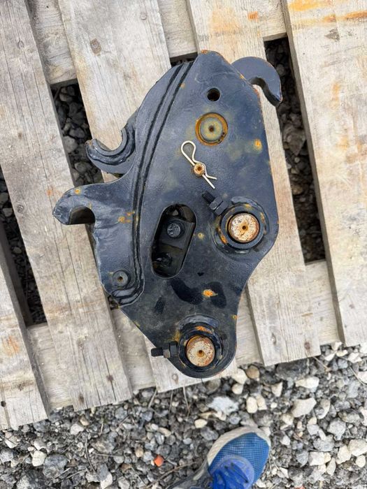 Хидравличен бързосменник за мини багер