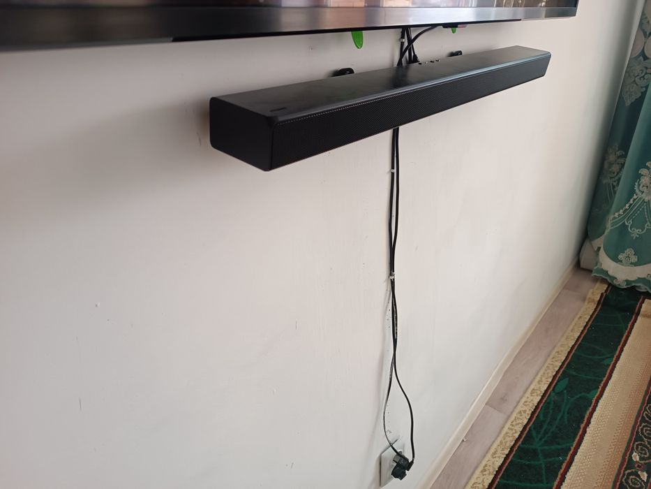 Соундбар в отличном состояний