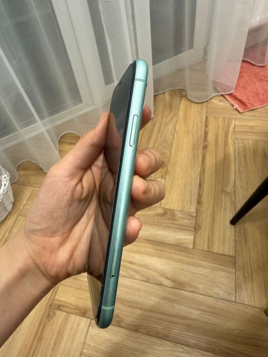 Продам iphone 11 128gb