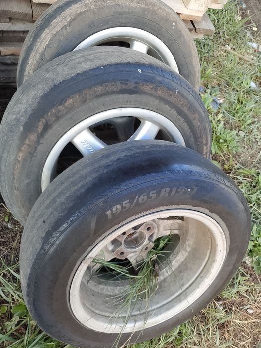 Продам диски на Ауди 80 r15