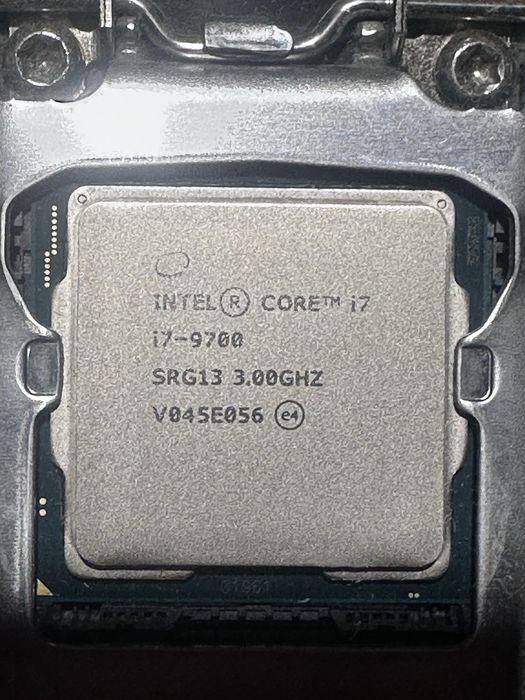intel i7 9700 с материнкой