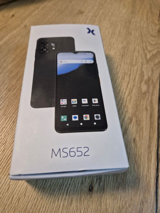Vand telefon Maxcom MS652 nou ,Os Android 15,3 gb ram,32 gb stocare