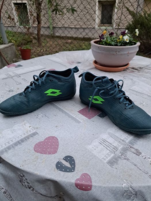 Детски футболни стоножки