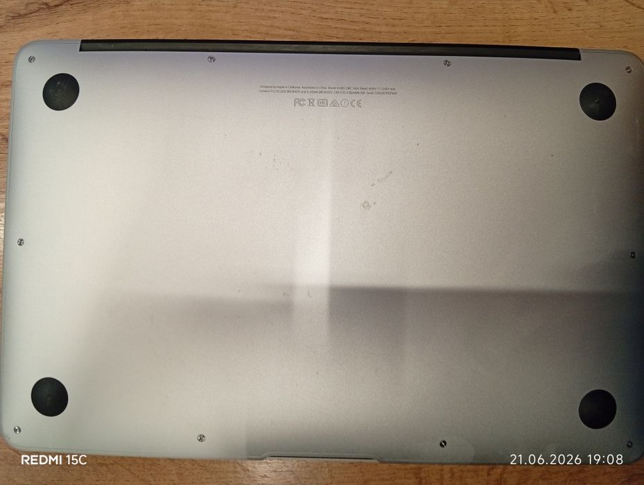 Продам MacBook air 11,6
